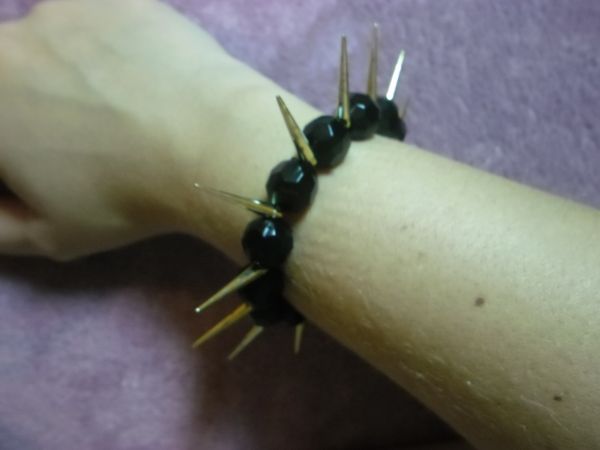 Pulseira Preta com Spikes